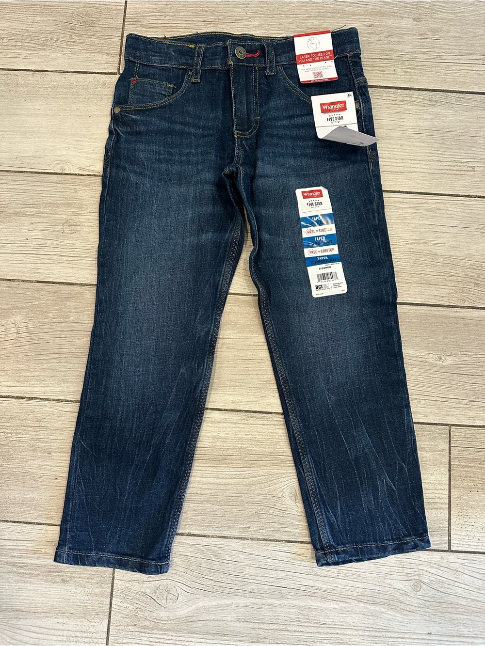 Wrangler Boys 8 regular  brand new w tag  Jeans